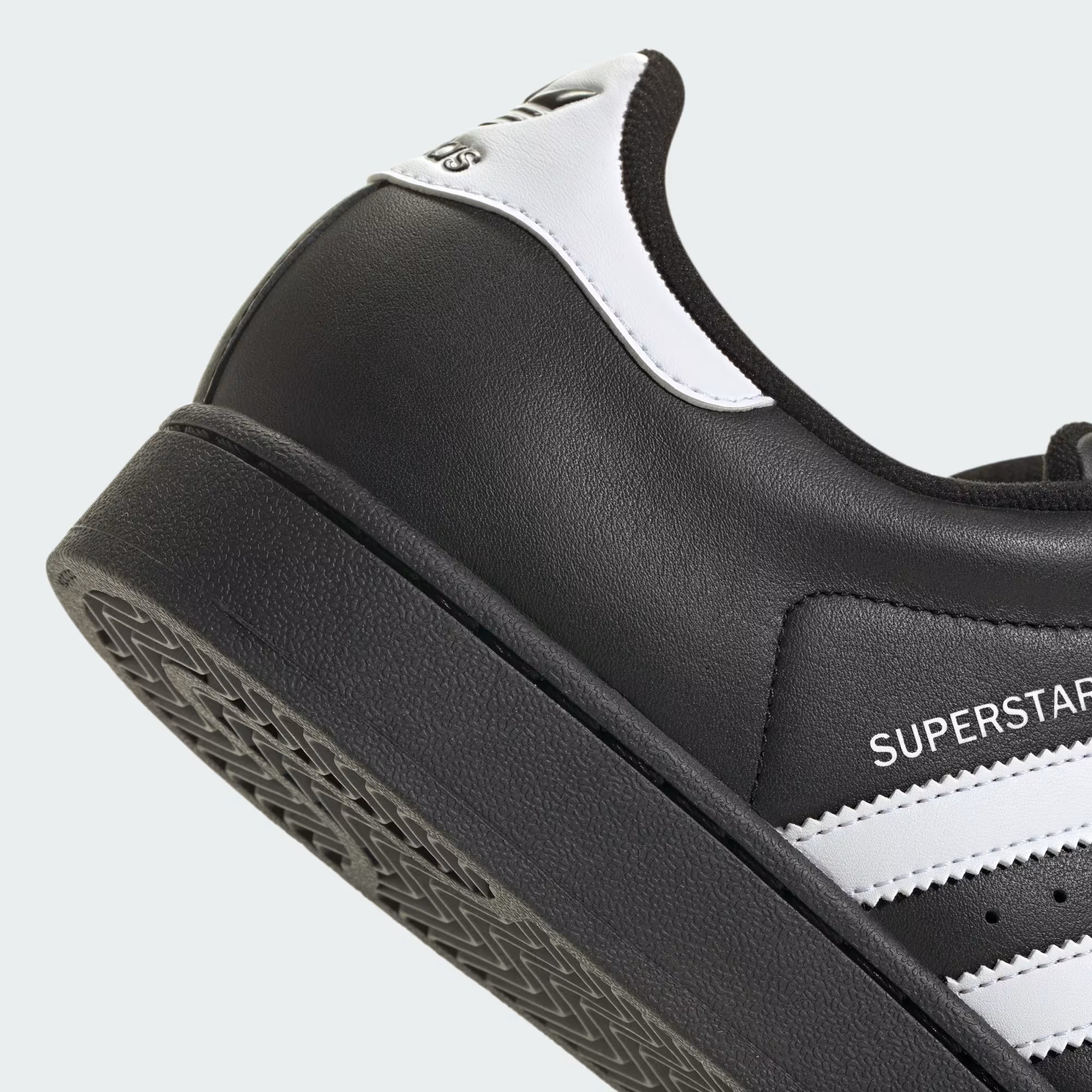 superstar ii- black and white